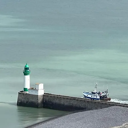 Apartament Caprices De Avec Grand Balcon Et Vue A 300 M Plage, Apercu Mer, Lit Queen Size, Les Bains Le Treport , Petit Dejeuner En Option, 2 Velos Fournis