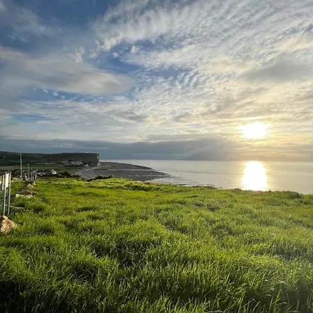 Caprices De Avec Grand Balcon Et Vue A 300 M Plage, Apercu Mer, Lit Queen Size, Les Bains Le Treport , Petit Dejeuner En Option, 2 Velos Fournis 公寓 梅尔·莱斯·拜恩斯